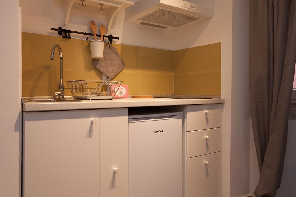 Apartments And Rooms Hey Ρόβινι Εξωτερικό φωτογραφία