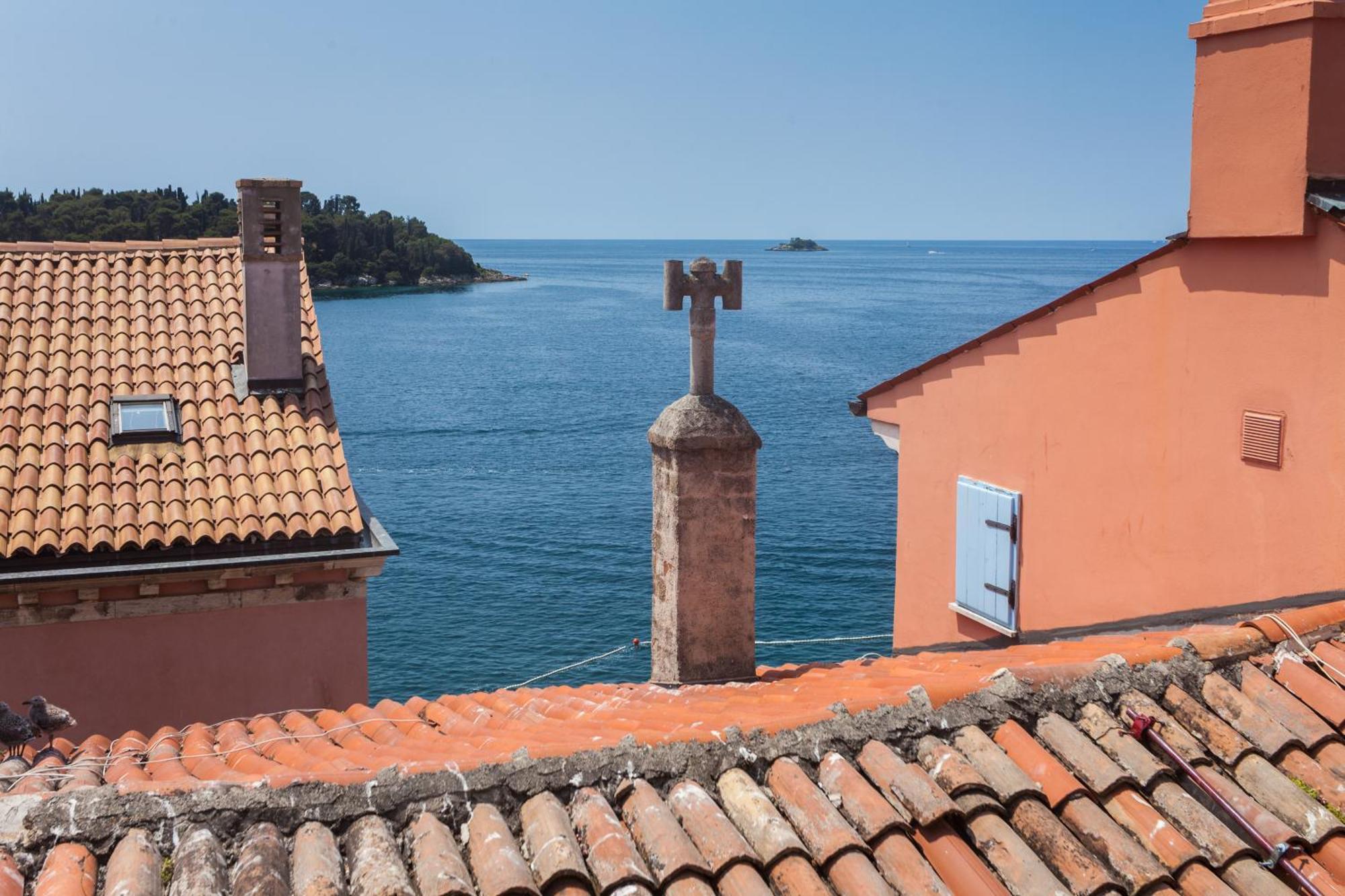 Apartments And Rooms Hey Ρόβινι Εξωτερικό φωτογραφία
